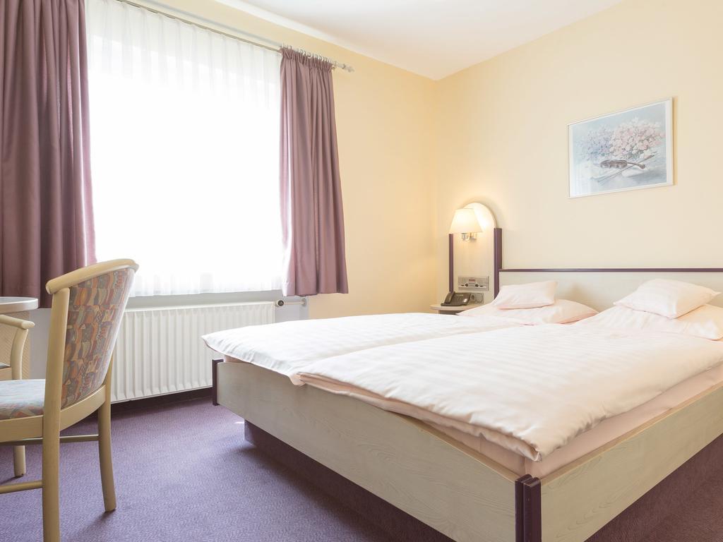 Stadt-Gut-Hotel Siegboot Siegen Eksteriør bilde