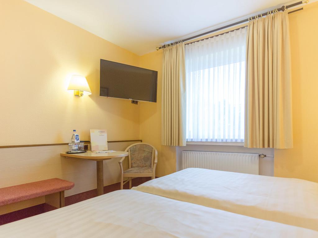 Stadt-Gut-Hotel Siegboot Siegen Eksteriør bilde