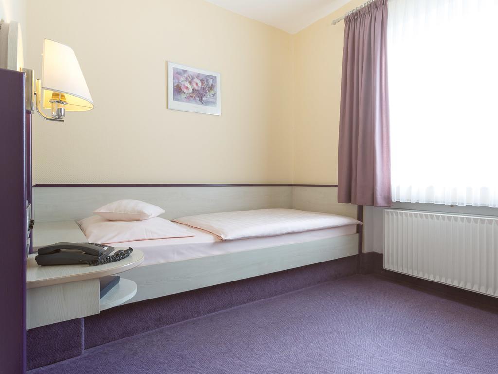 Stadt-Gut-Hotel Siegboot Siegen Eksteriør bilde
