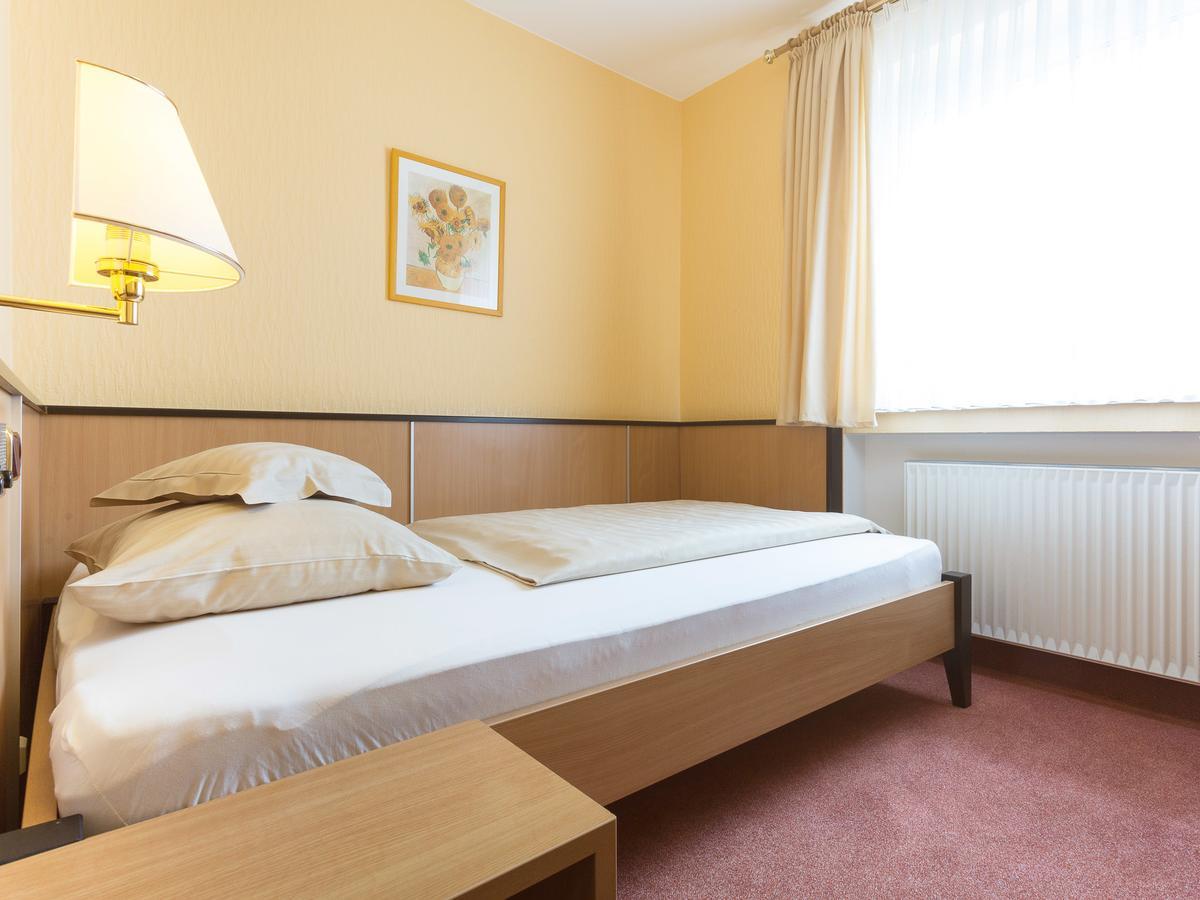 Stadt-Gut-Hotel Siegboot Siegen Eksteriør bilde